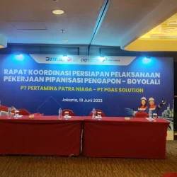backdrop rapat